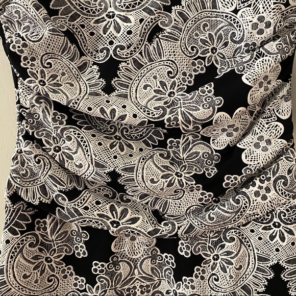 EnFocus Studio Black Floral Dress size 8 - Picture 3 of 7